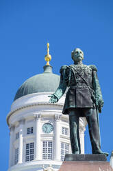 Die Statue von Alexander II., Tuomiokirkko (Dom zu Helsinki), Helsinki, Skandinavien, Europa - RHPLF13380