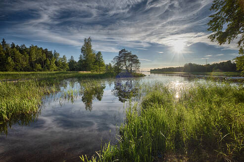 Landschaft mit Fluss - JOHF04996