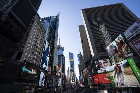 USA, New York, Times Square - DAMF00234