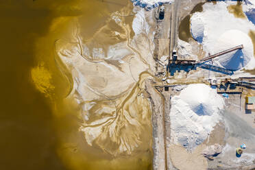 Luftaufnahme über einer Salzproduktionsanlage, Australien. - AAEF06143