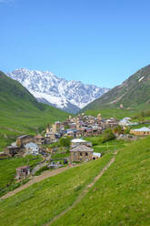 Dörfer Chvibiani und Zhibiani, Ushguli, Region Samegrelo-Zemo Svaneti, Georgien - CAVF71548
