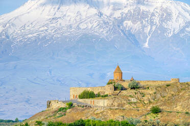Kloster Khor Virap und Berg Ararat, Provinz Ararat, Armenien - CAVF72105