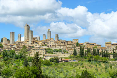 Mittelalterliche Turmhäuser in San Gimignano, Toskana, Italien - CAVF72143