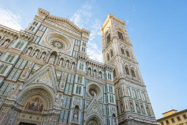 Facade of Florence Cathedral (Duomo di Firenze), Florence (Firenze), Tuscany, Italy - CAVF72200