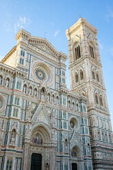 Facade of Florence Cathedral (Duomo di Firenze), Florence (Firenze), Tuscany, Italy - CAVF72201
