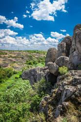 Landschaft der Aktovo-Schlucht und des Teufelstals in der Ukraine - CAVF72254