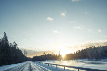 Winter road - JOHF05137