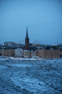 Stadt im Winter - JOHF05145