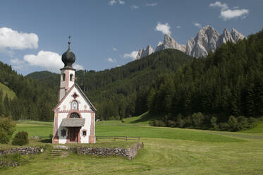 Kirche St. Johann, Villnoss, Dolomiten, Trentino-Südtirol, Südtirol, Italien - ISF23390