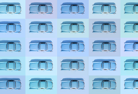 Vintage blaue Autos Muster auf pastellblauem Hintergrund - GEMF03358