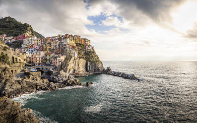 Townscape of Manarola, Liguria, Italy - MSUF00101