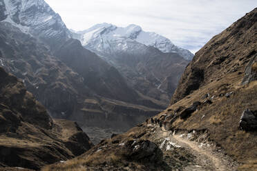 Hikers on Dhaulagiri Circuit Trek, Himalaya, Nepal - ALRF01635