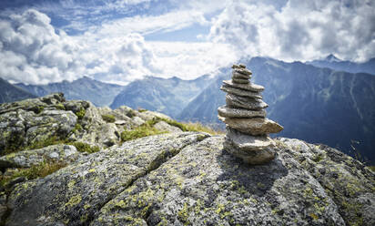 Steinhaufen am Berg Fleckner, Passeiertal, Südtirol, Italien - DIKF00337