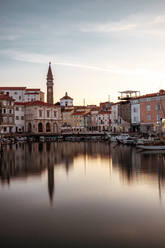 Kleiner Hafen in der Altstadt von Piran, Slowenien - DAWF00966