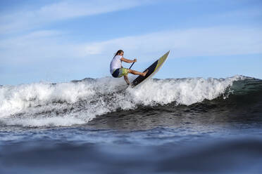 SUP-Surfer, Bali, Indonesien - KNTF03886