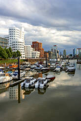 Germany, Dusseldorf, The Media Harbor with Neuer Zollhof buildings - PUF01808