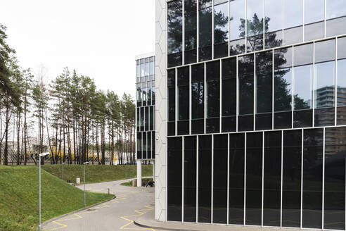Außenansicht eines modernen Gebäudes, Vilnius, Litauen - AHSF01745