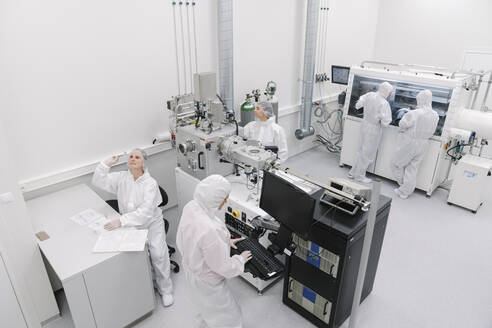 Team of scientists working in laboratory of technology center - AHSF01782