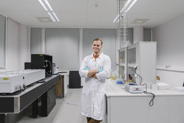 Portrait of a confident scientist in laboratory - AHSF01818