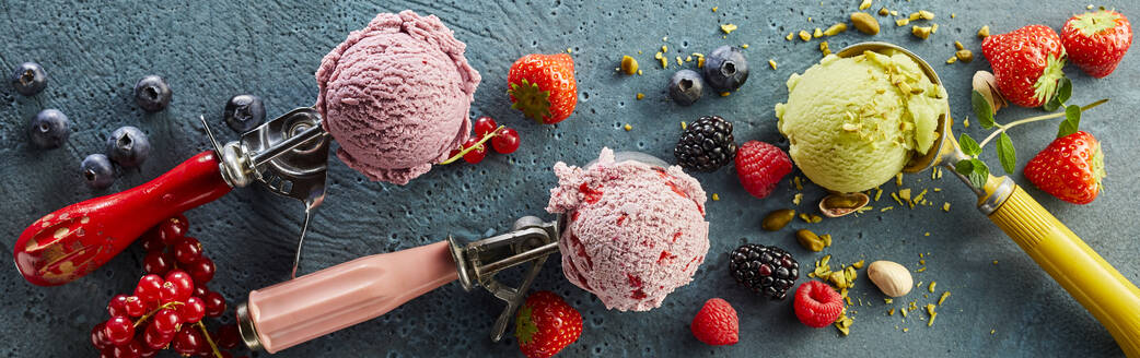 Assorted ice cream on scoop and fresh fruits - DREF00013