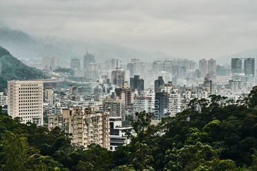Smog über dem Stadtbild, Maokong, Taipeh, Taiwan - ISF23522