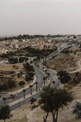 Blick auf die Stadt in der Dämmerung, Fez, Marokko - AFVF04809