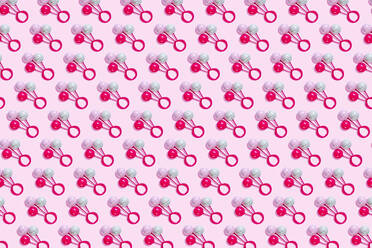 Spielzeug Rassel Muster auf rosa Hintergrund - GEMF03395