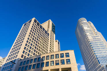 Deutschland, Berlin, Tiefblick auf das Waldorf Astoria Berlin Hotel - WDF05657