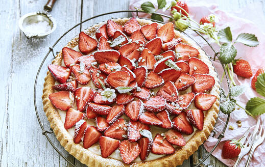 Close-up of homemade strawberry tart - DREF00027