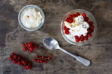 Jars of gluten free amaranth mousse with red currant berries - EVGF03598