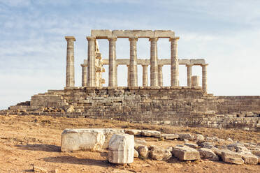 Antike Ruine des Poseidon-Tempels, Kap Sounion, Attika, Griechenland - MAMF01024