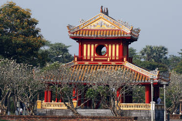 Traditioneller Pavillon, Die Kaiserstadt (Hoang Thanh), UNESCO-Weltkulturerbe, Hue, Vietnam, Indochina, Südostasien, Asien - RHPLF13398