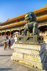 Drachenskulptur in der Verbotenen Stadt bei Sonnenuntergang, UNESCO-Weltkulturerbe, Xicheng, Peking, Volksrepublik China, Asien - RHPLF13524