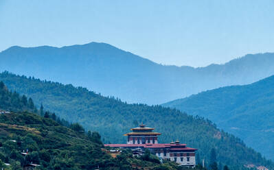 Dzong in der Stadt Paro, Bhutan, Himalaya, Asien - RHPLF13539