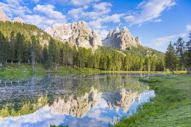 Anturno-See und Cadini-Berge, UNESCO-Welterbe, Provinz Belluno, Misurina, Venetien, Italien, Europa - RHPLF13661