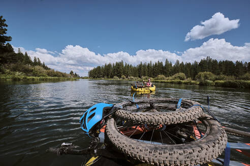 Bike Pack Rafting auf dem Deschutes River in Zentral-Oregon. - CAVF73057