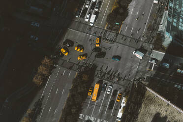 USA, New York, New York City, Luftaufnahme einer Straßenkreuzung in Manhattan - DAMF00258