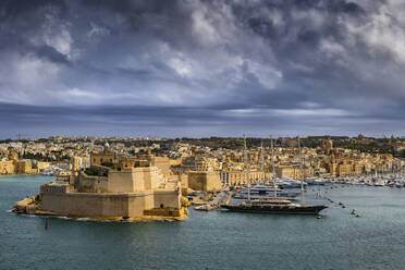 Malta, Birgu, Fort St. Angelo und Vittoriosa Yacht Marina im Grand Harbour - ABOF00462