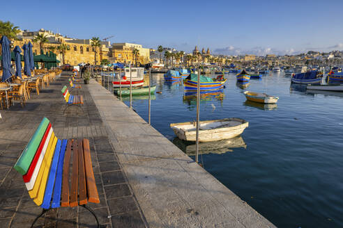 Malta, Marsaxlokk, Fischerdorf am Hafen und am Mittelmeer - ABOF00493