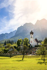 Deutschland, Bayern, Grainau, Kirche in Berglandschaft - PUF01855