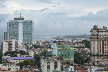 Kuba, Havanna, Stadtzentrum mit Hotel Tryp Habana Libre im Hintergrund - ABAF02261