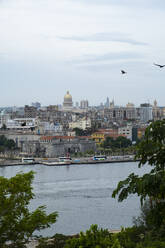 Kuba, Havanna, Alt-Havanna von Habana del Este aus gesehen - ABAF02267