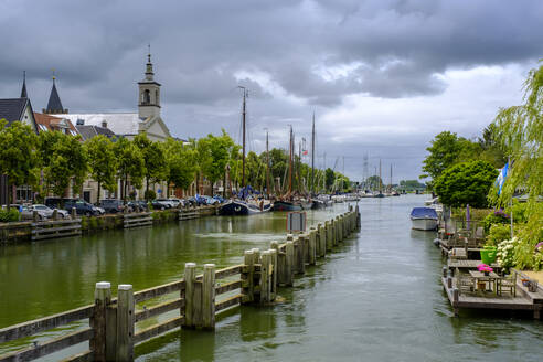 Niederlande, Nordholland, Muiden, Kanalschleuse an der Vecht - LBF02848