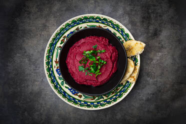 Schale mit Rote-Bete-Hummus - LVF08542