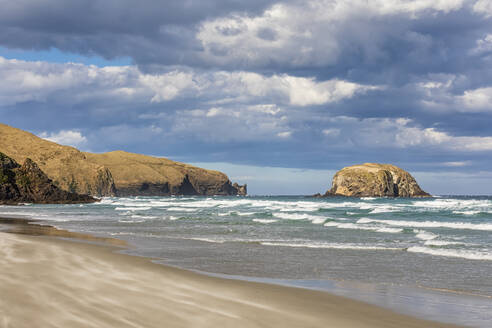 Neuseeland, Dunedin, Wolken über Allans Beach - FOF11464