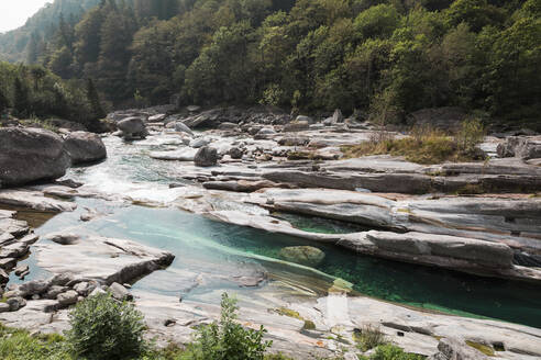 Aussicht auf den Verzasca-Fluss - CAVF73647