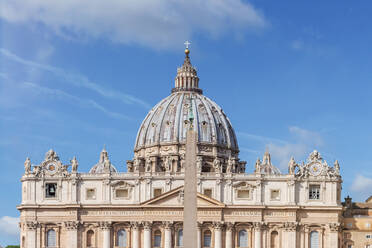 Italien, Rom, Obelisk des Vatikans gegenüber der Basilika St. Peter - MMAF01214