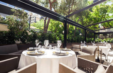 Elegantes Restaurant Terrasse - VABF02555