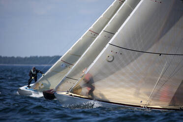 Segelboote auf dem Meer - JOHF06278