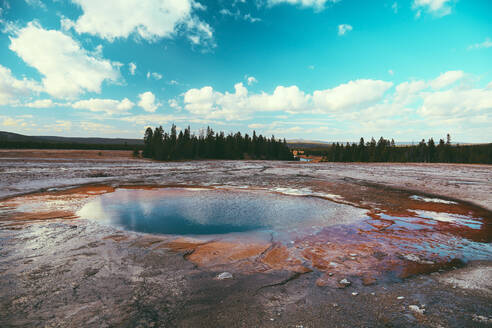 Yellowstone National Park Landschaft Geysire, Hotsprings USA, Wyoming - CAVF73836